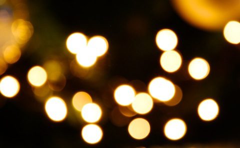 A blurry image of lights.